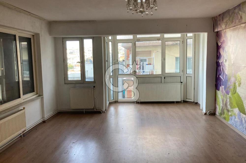 Tarihi Asansör de Deniz Manzaralı Satılık 3+1 Daire