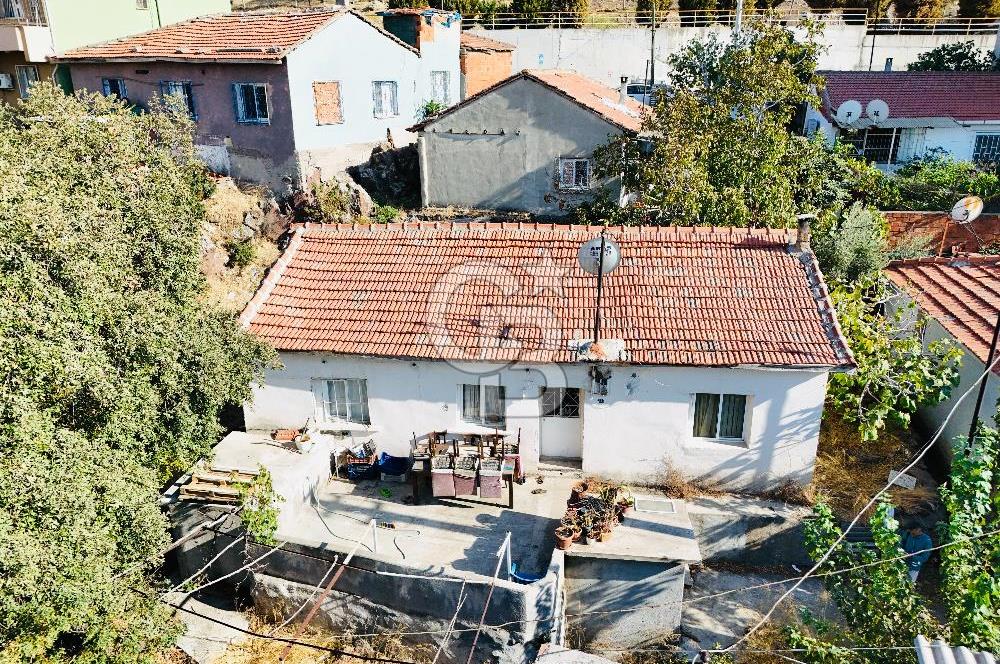 Bayraklı Emek Mahallesinde Kiralık Müstakil Ev