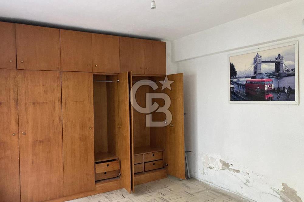 Tarihi Asansör de Deniz Manzaralı Satılık 3+1 Daire