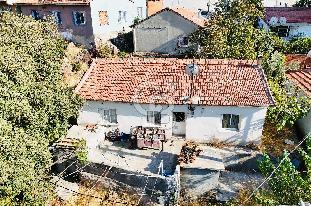 Bayraklı Emek Mahallesinde Kiralık Müstakil Ev