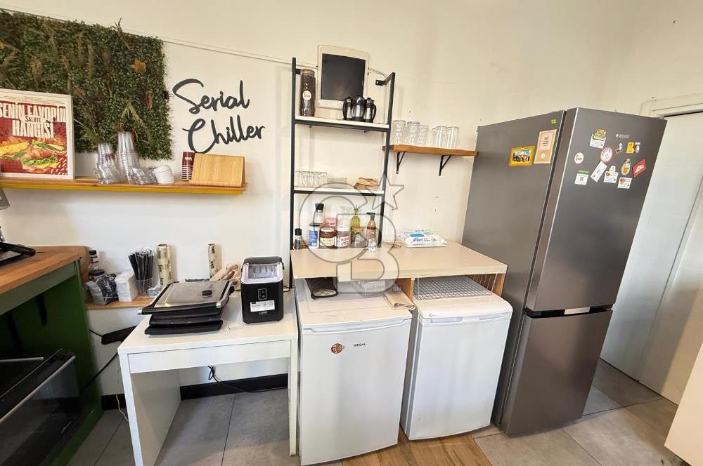 CADDEBOSTAN'DA DÜŞÜK KİRALI YÜKSEK CİROLU KAHVE&KRUVASAN KAFE