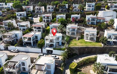 Bodrum Satılık Gündoğan'da Özel Plajlı, Deniz Manzaralı Villa