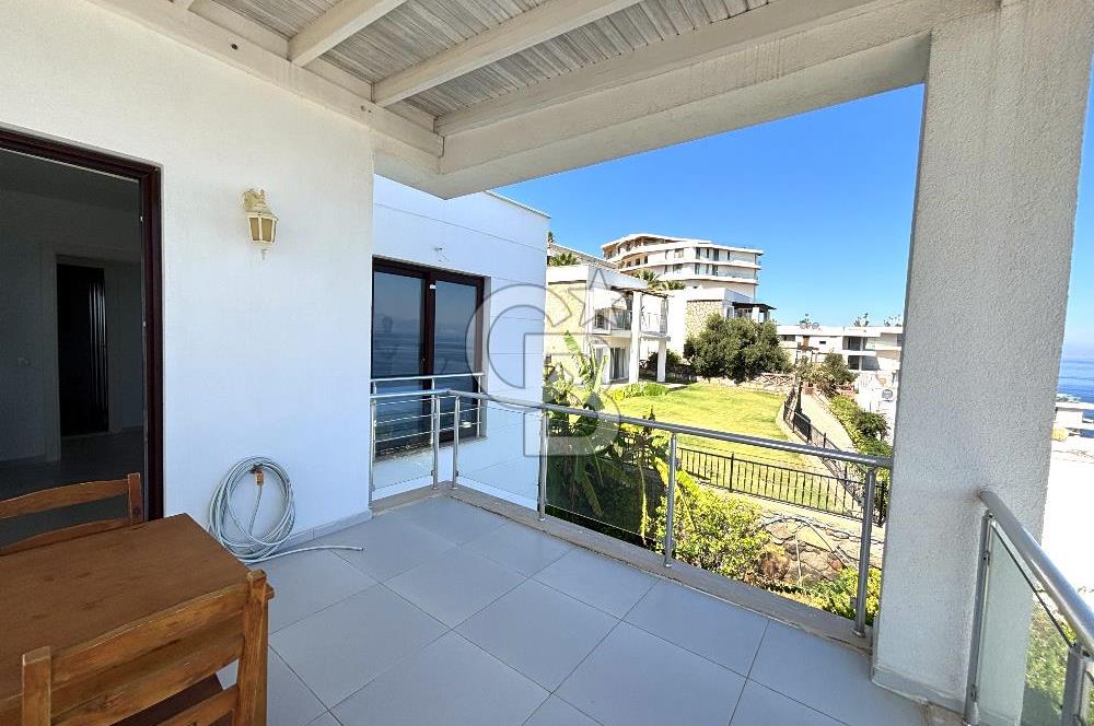 Bodrum Satılık Gündoğan'da Özel Plajlı, Deniz Manzaralı Villa