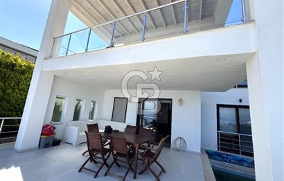 Bodrum Satılık Gündoğan'da Özel Plajlı, Deniz Manzaralı Villa