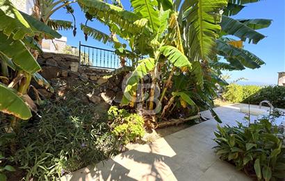 Bodrum Satılık Gündoğan'da Özel Plajlı, Deniz Manzaralı Villa