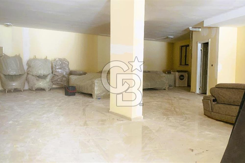 PURSAKLAR MERKEZDE 200 MT2 DEPOLU YENİ BİNADA SATILIK DÜKKAN