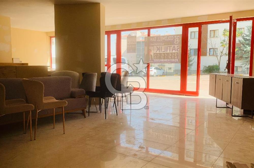 PURSAKLAR MERKEZDE 200 MT2 DEPOLU YENİ BİNADA SATILIK DÜKKAN