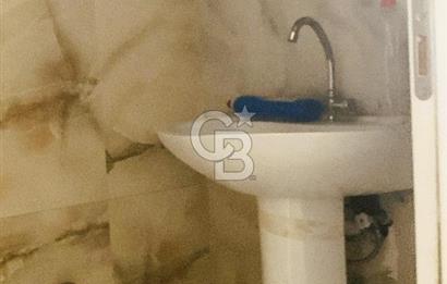 PURSAKLAR MERKEZDE 200 MT2 DEPOLU YENİ BİNADA SATILIK DÜKKAN