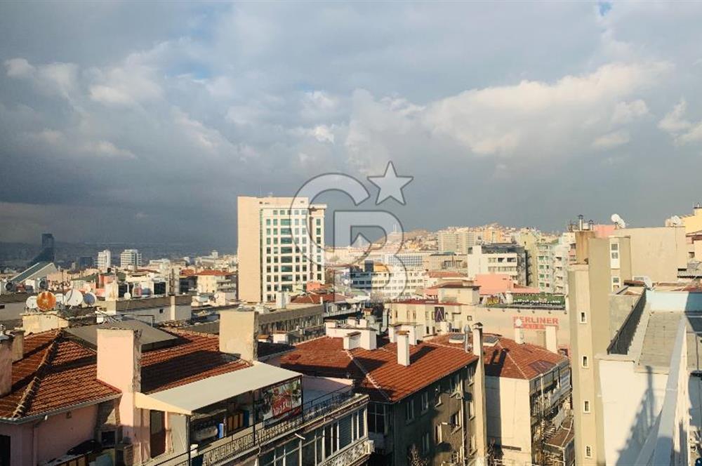 KIZILAY İZMİR BİR CADDESİNDE ŞEHİR MANZARALI SATILIK TERAS DAİRE
