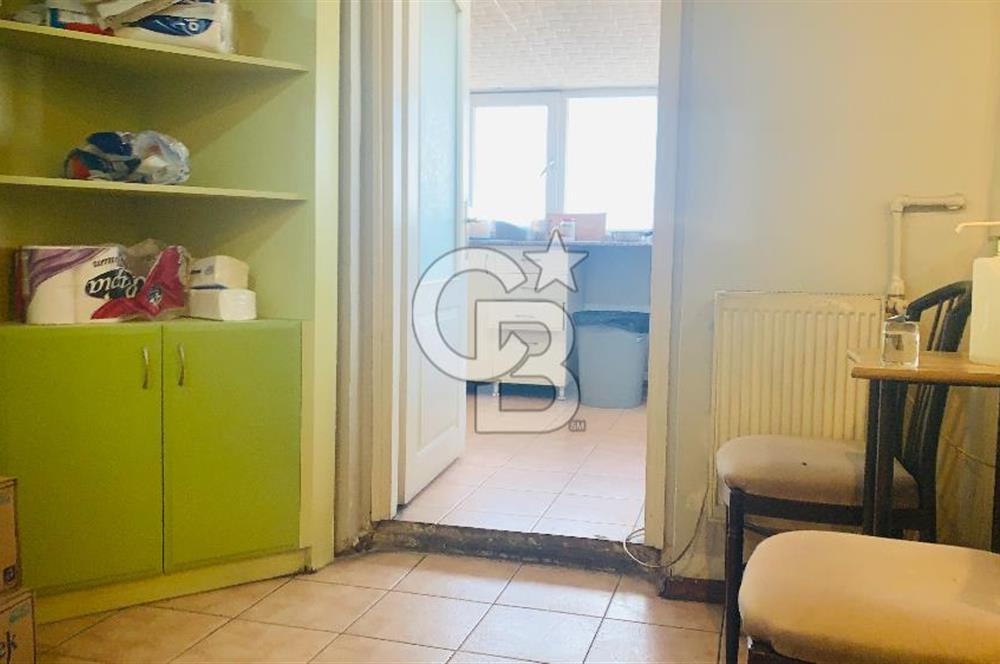 KIZILAY İZMİR BİR CADDESİNDE ŞEHİR MANZARALI SATILIK TERAS DAİRE