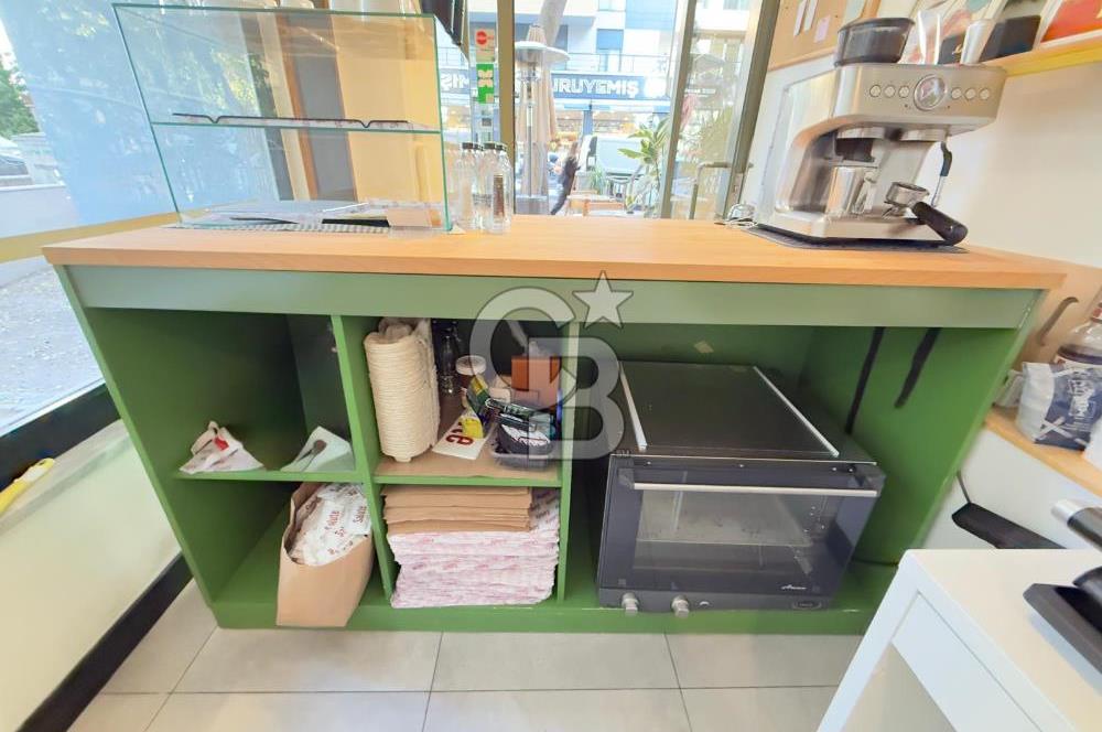 CADDEBOSTAN'DA DÜŞÜK KİRALI YÜKSEK CİROLU KAHVE&KRUVASAN KAFE