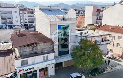 SALİHLİ KOCAÇEŞME'DE YENİ YAPILI KOMPLE SATILIK BİNA