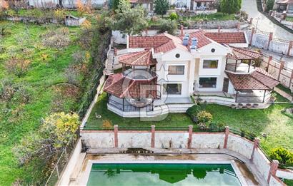 SALİHLİ BOZDAĞ ALLAHDİYEN'DE MANZARALI SİTE İÇİ HAVUZLU VİLLA