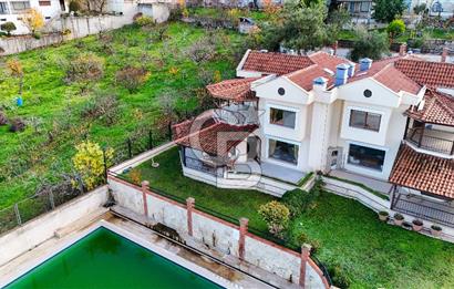 SALİHLİ BOZDAĞ ALLAHDİYEN'DE MANZARALI SİTE İÇİ HAVUZLU VİLLA