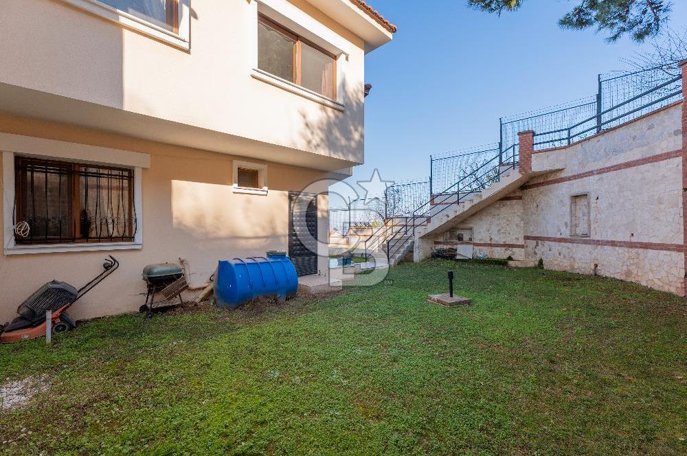 SALİHLİ BOZDAĞ ALLAHDİYEN'DE MANZARALI SİTE İÇİ HAVUZLU VİLLA