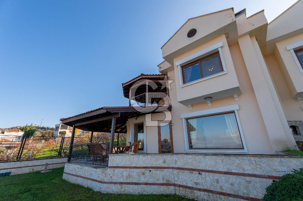 SALİHLİ BOZDAĞ ALLAHDİYEN'DE MANZARALI SİTE İÇİ HAVUZLU VİLLA