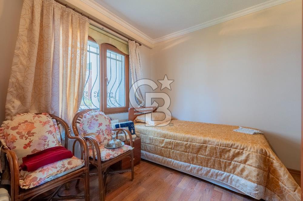 SALİHLİ BOZDAĞ ALLAHDİYEN'DE MANZARALI SİTE İÇİ HAVUZLU VİLLA