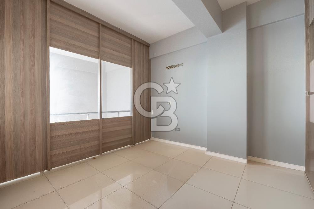 SALİHLİ KOCAÇEŞME'DE YENİ YAPILI KOMPLE SATILIK BİNA