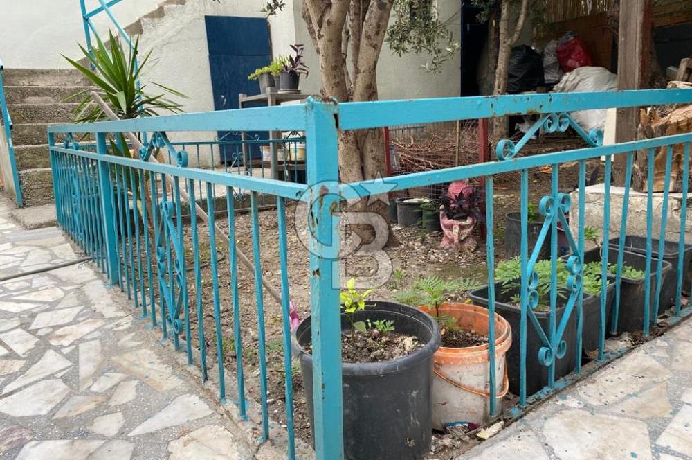 Urla Altıntaş Mahallesinde Komple Satılık Bina