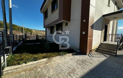 Manisa Üçpınarda Şehir Manzaralı Müstakil Havuzlu 4+2 İkiz Villa