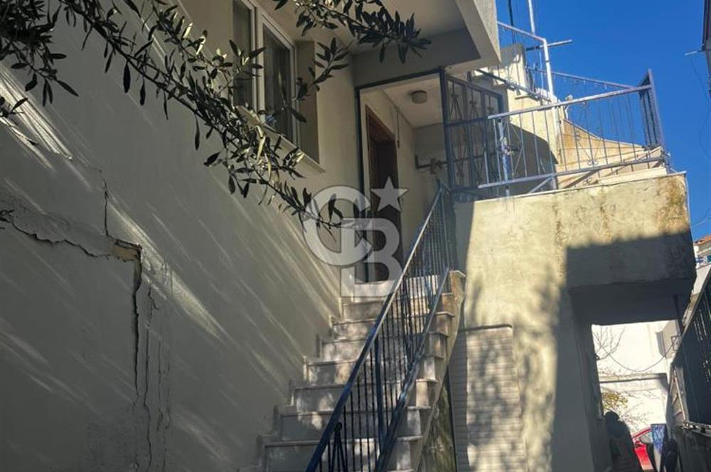 Urla Altıntaş Mahallesinde Komple Satılık Bina