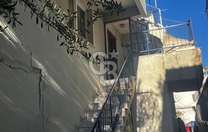 Urla Altıntaş Mahallesinde Komple Satılık Bina