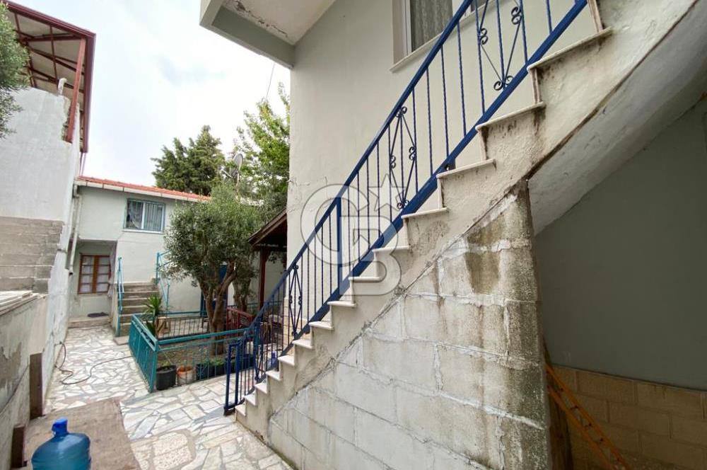 Urla Altıntaş Mahallesinde Komple Satılık Bina