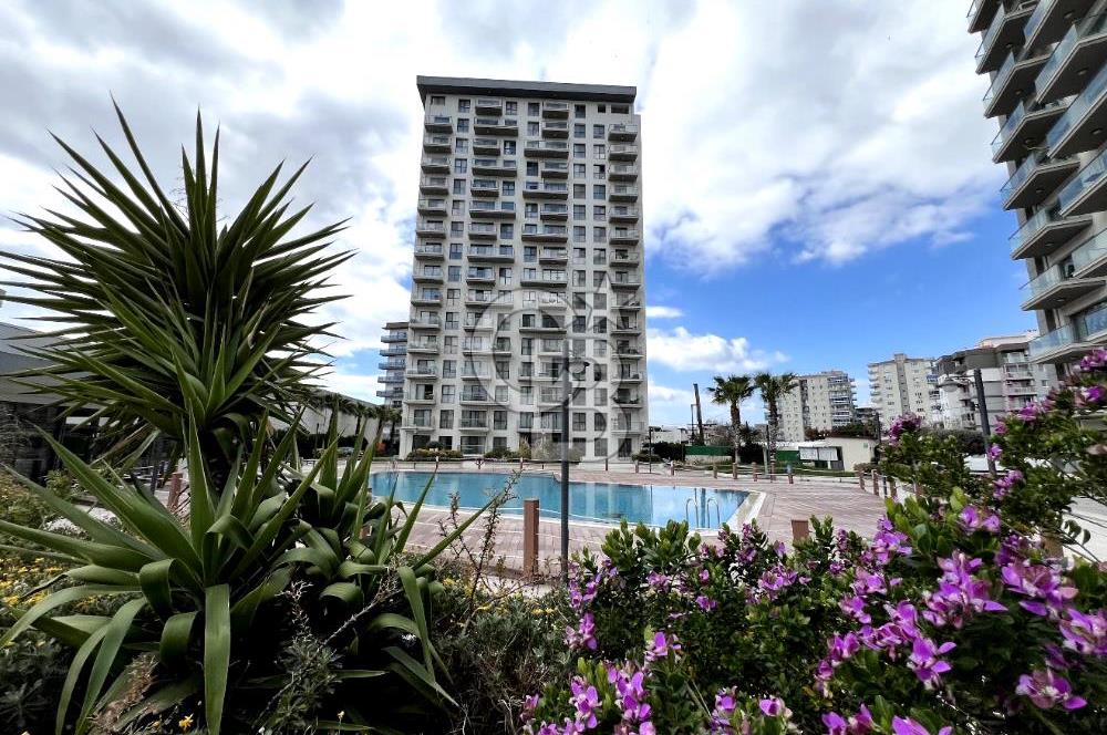 Çiğli Uğur Mumcu Marka 333 Balkonlu Satılık 1+1  Daire