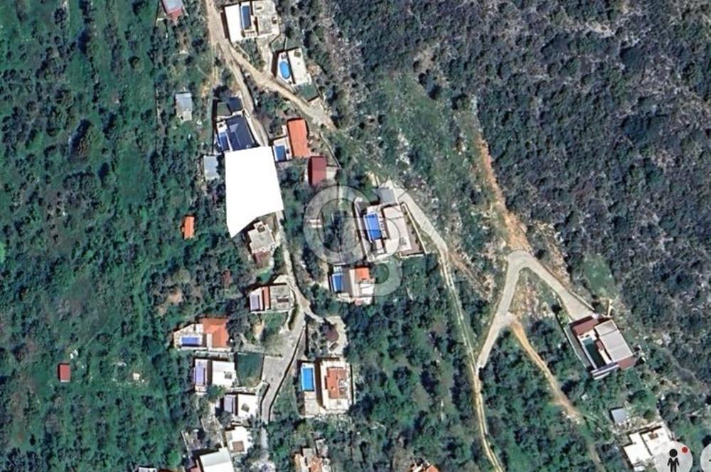 Antalya Kaş üzümlüde 693 m2 bağ ve sebze bahçesi