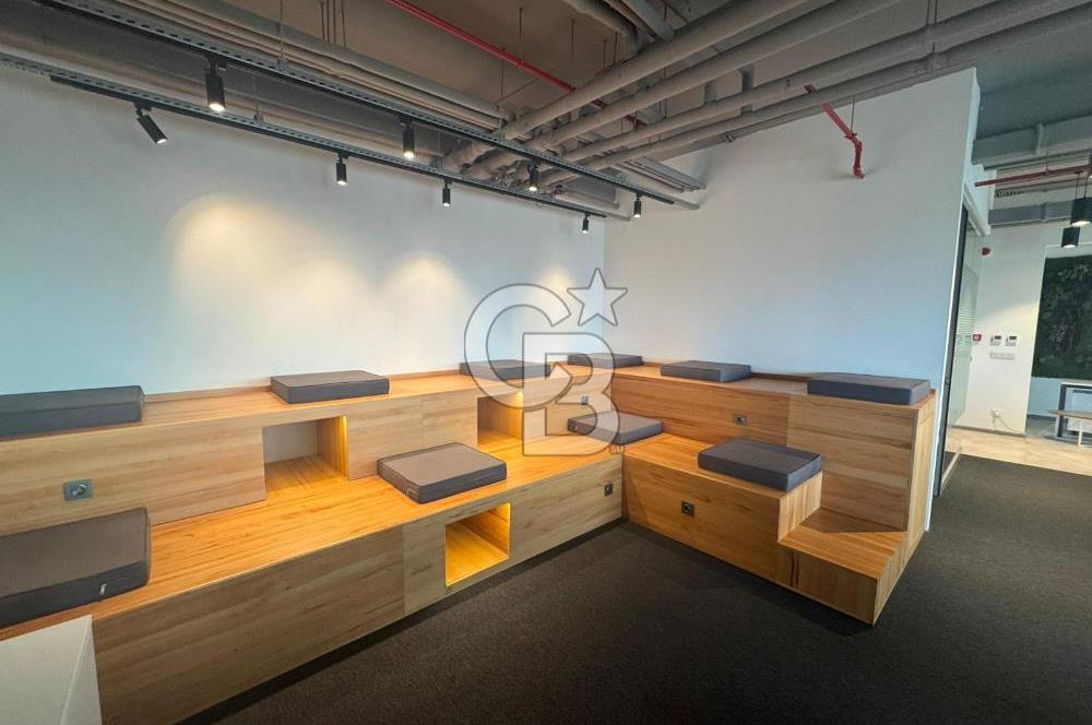 NEO'dan Acıbadem Akasya'da 100 m2'lik Hazır Ofis