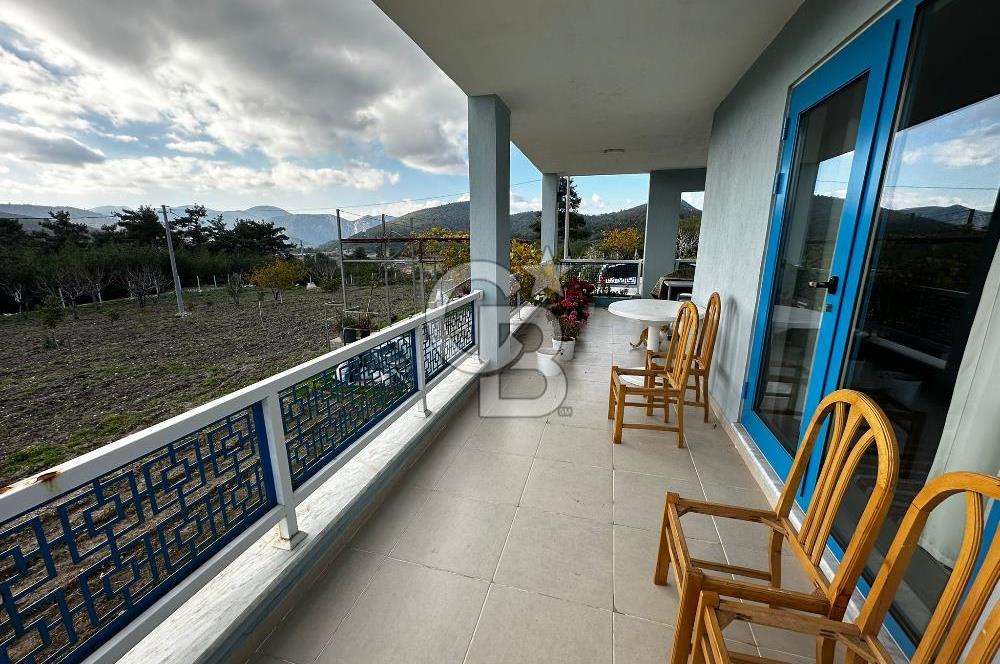 Tarla İçinde Meyve Bahçeli Müstakil Çiftlik Evi