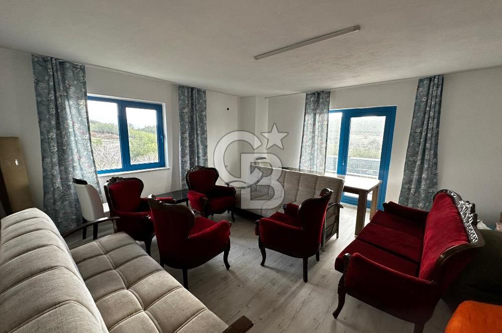 Tarla İçinde Meyve Bahçeli Müstakil Çiftlik Evi