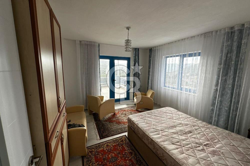 Tarla İçinde Meyve Bahçeli Müstakil Çiftlik Evi