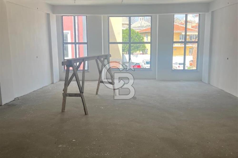 EDİRNE SARAÇLAR CADDASİNDE SATILIK İŞYERİ