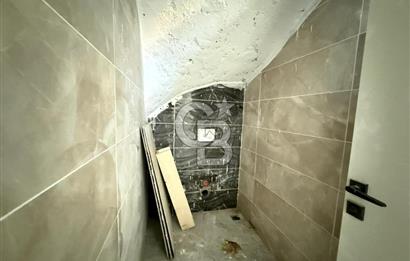 DİKİLİ ÇANDARLI'DA DENİZ MANZARALI MÜSTAKİL HAVUZLU TRİPLEKS VİLLA 