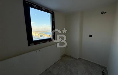 DİKİLİ ÇANDARLI'DA DENİZ MANZARALI MÜSTAKİL HAVUZLU TRİPLEKS VİLLA 