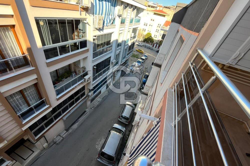 İzmir Karabağlar Refet Bele Mahallesi 3+1 Geniş Satılık Daire