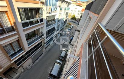 İzmir Karabağlar Refet Bele Mahallesi 3+1 Geniş Satılık Daire