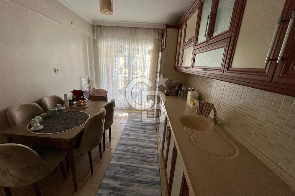 İzmir Karabağlar Refet Bele Mahallesi 3+1 Geniş Satılık Daire