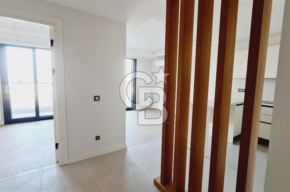 Manisa Meydan Sitesi Havuz Cephe 2+1 Açık Mutfak Satılık Daire