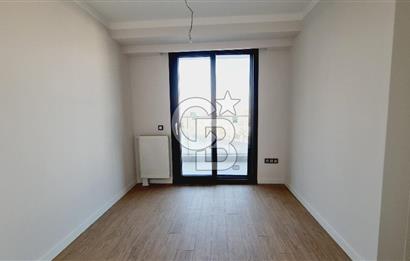 Manisa Meydan Sitesi Havuz Cephe 2+1 Açık Mutfak Satılık Daire