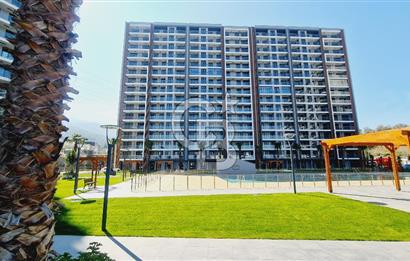 Manisa Meydan Sitesi Havuz Cephe 2+1 Açık Mutfak Satılık Daire