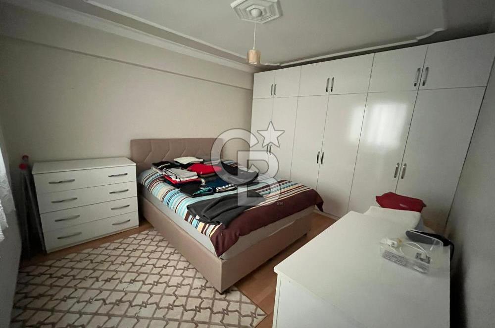 İzmir Karabağlar Refet Bele Mahallesi 3+1 Geniş Satılık Daire