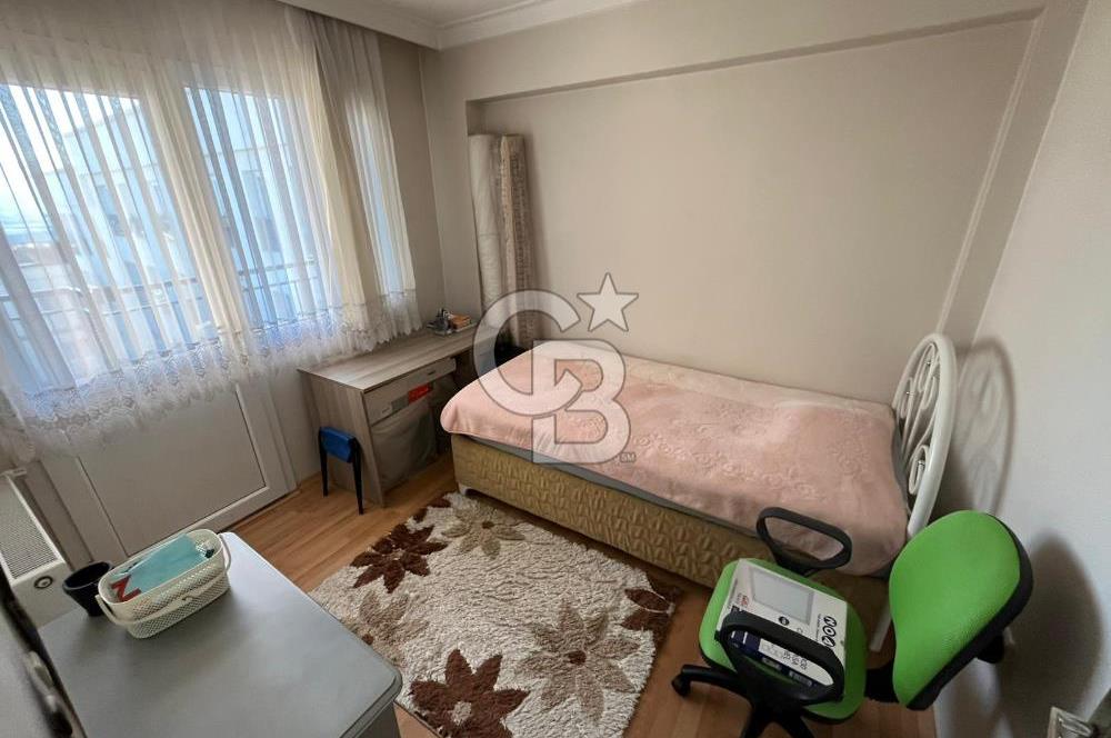 İzmir Karabağlar Refet Bele Mahallesi 3+1 Geniş Satılık Daire