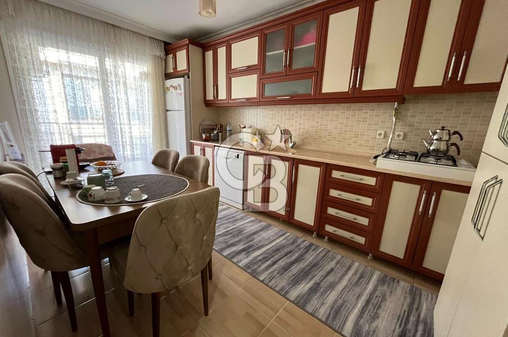 İzmir Karabağlar Refet Bele Mahallesi 3+1 Geniş Satılık Daire