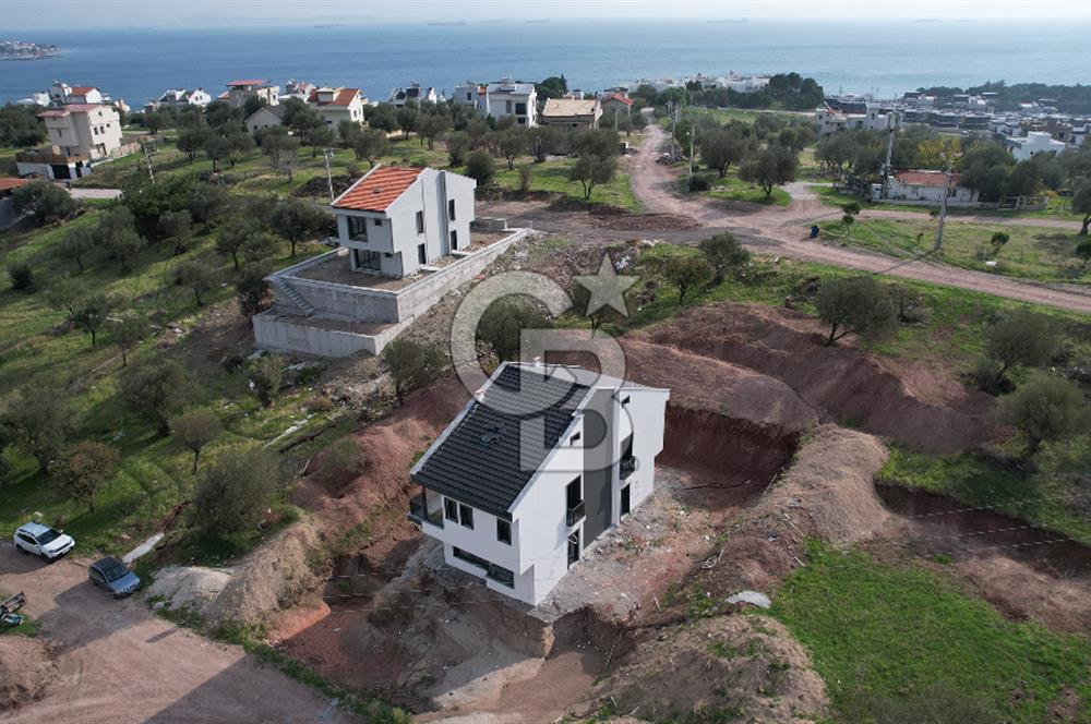 ÇANDARLI MERKEZE DENİZE YAKIN SIFIR 3+1 DUBLEKS VİLLA