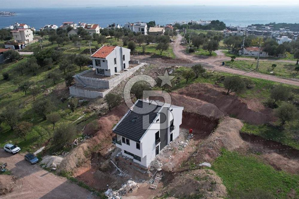 ÇANDARLI MERKEZE DENİZE YAKIN SIFIR 3+1 DUBLEKS VİLLA