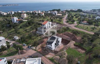 ÇANDARLI MERKEZE DENİZE YAKIN SIFIR 3+1 DUBLEKS VİLLA