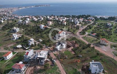 ÇANDARLI MERKEZE DENİZE YAKIN SIFIR 3+1 DUBLEKS VİLLA