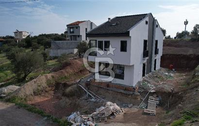 ÇANDARLI MERKEZE DENİZE YAKIN SIFIR 3+1 DUBLEKS VİLLA